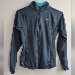 Nike dri-fit jacket size small